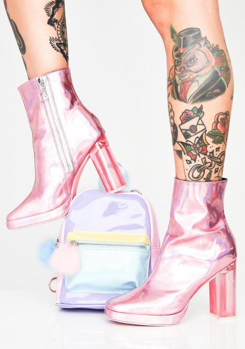 jemandtheholograms: Sugar Thrillz SHAGADELIC BOOTSJem ish shoes