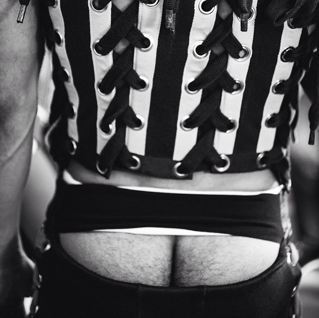 mrmatthu:  kunsthalles:  amen69fashion:  K!  Sure! Expose le crack  I’m fine with