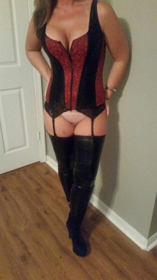highheelsandhotwives:  Some fun with corsets.  More to come.