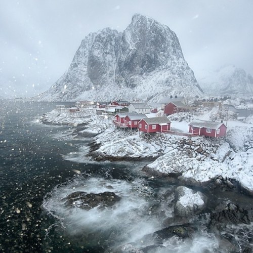 whiskandwhittle:  Source IG @discoverearth  beautiful picture&hellip;.