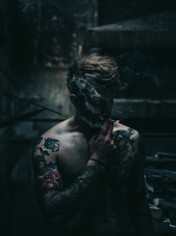 cigarettes-and-guys:  ¥