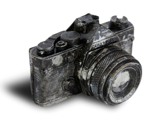 fer1972:  Future Fossils: Vintage Tech Case in Concrete by Bughouse