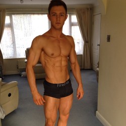 lumbrjax:  Instagram user @stevensimmons_ http://ift.tt/1RxwrkR