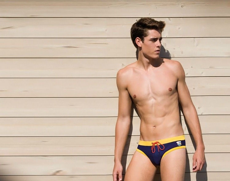 hyperflux:  Follow hyperflux: An artistic appreciation of the male form.