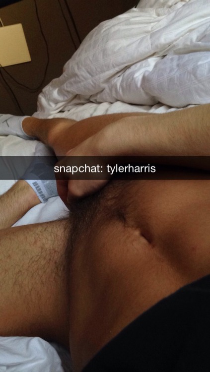 hotyoungguysandgirls:  straightboysgonegay:  Tyler Harris   Yummy