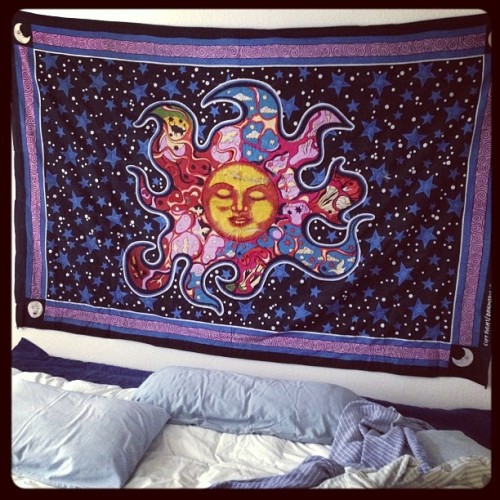 mountyenoh:Fucking finally, sleeping sun tapestry #trippystore #sun #tapestry #psychedelic #gypsyros