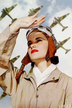 vintagegal:  “Soldiers of the Sky” photographed