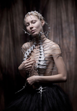 asylum-art:  Edgy fashion photography by