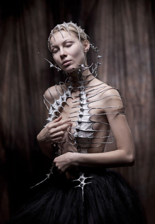 Sex asylum-art:  Edgy fashion photography by pictures