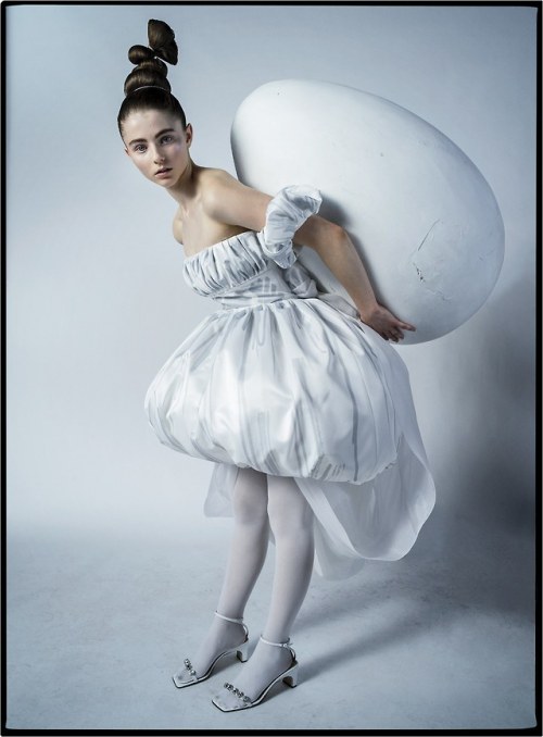 Thomasin Harcourt McKenzie, photographed by Tim Walker for W Magazine, Vol #9 2019.(click the image 