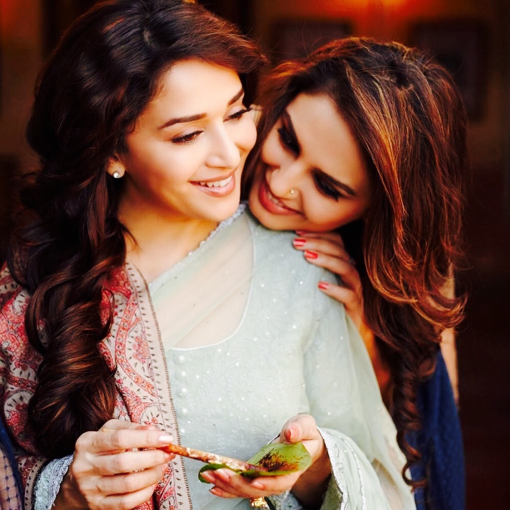 violetsandflannels:  South Asian WLW moodboard
