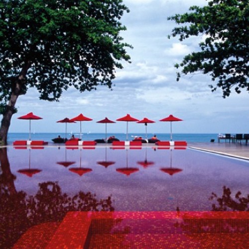 Top 5 Pools on Www.blondibeachcityspot.com
The Library pool in #Koh #Samui, #Thailand. This #pool gets its color from a base of mosaic glass tiles in orange, yellow and blood red. Excellent location in the heart of chaweng with a #beautiful #beach to...