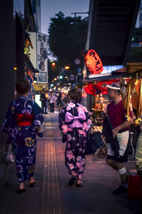 inefekt69: 	Kimono Girls - Fukuoka, Japan by inefekt69    