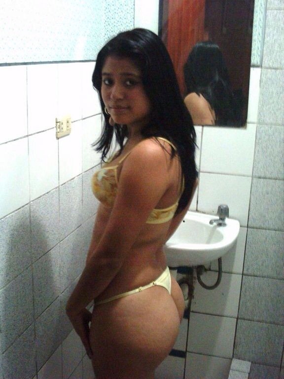 prythm:  Another weekend - Another Bhabhi getting ready to get pounded…