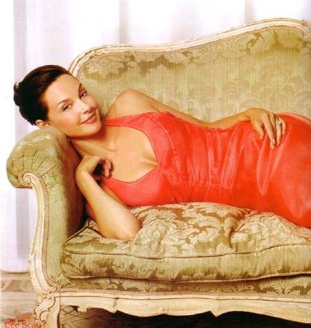 beautiful-celebs-24:ASHLEY JUDD Cracker.