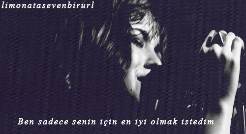 limonatasevenbirurl:  Demi Lovato -Fix A Heart