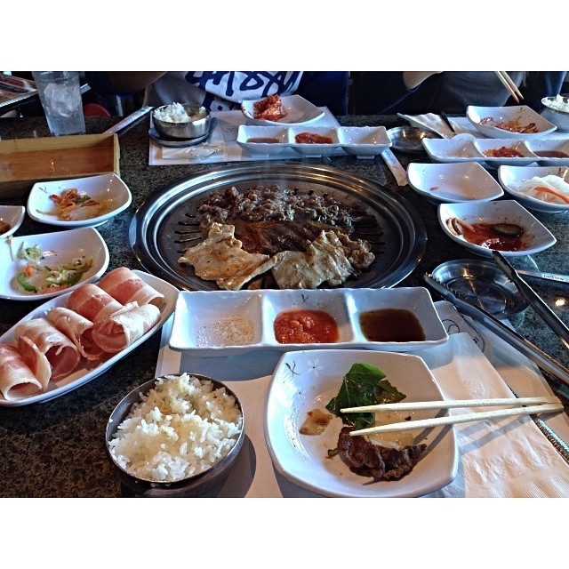 missheng:  Ucmerced reunion. Meat on meat on meat. @susannachanna @sillyly @flipkid