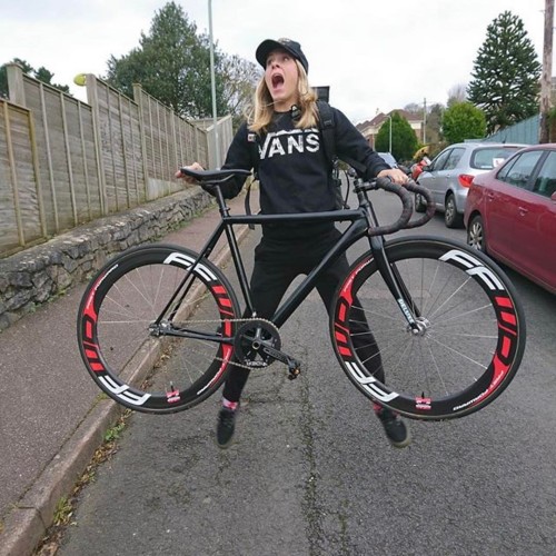 davewellbeloved: fixiegirls: Repost: @julietelliott:Just a bit excited about riding track today Thi