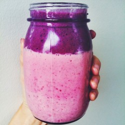 Amillionbillionmiles:  3 Layer Berry Smoothie, 1St Layer: Strawberries, Banana, Milk