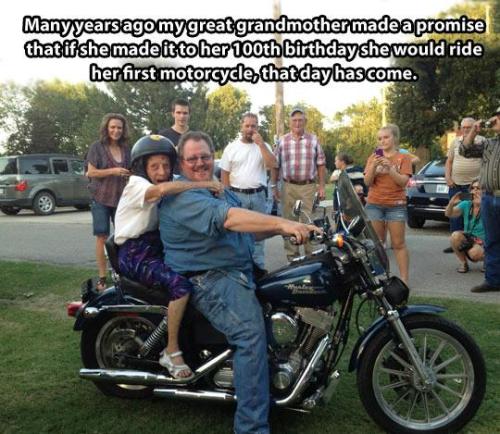 the-absolute-funniest-posts:  pleatedjeans: I Hope I’m This Awesome When I Get Old (20 Pics) So much respect