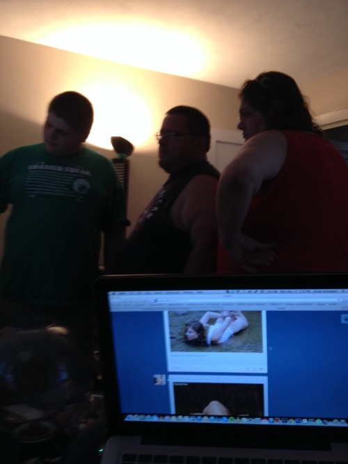 kidnapmealready:  That awkward moment when my family invades my room while I’m scrolling porn…