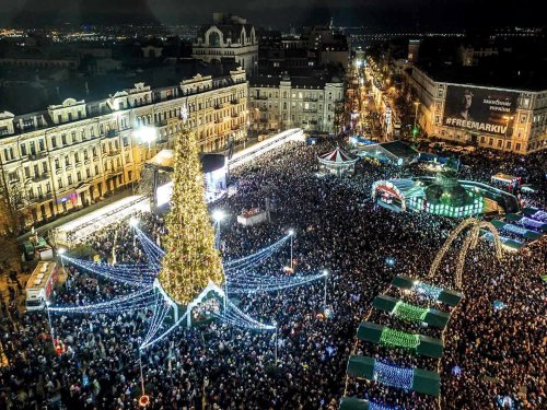 seniorinternaut:  the Christmas trees of Kyiv, Ukraine — 2019 / 2020 / 2021 / 2022