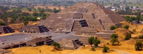 robotsandfrippary: 99laundry:  gogomrbrown: I learned in a Latin Studies class (with a chill white dude professor) that when the Europeans first saw Aztec cities they were stunned by the grid. The Aztecs had city planning and that there was no rational