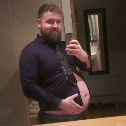 binkyuk:  Was having a route through my wardrobe for smart clothes. I think this is my ‘best man ate the wedding cake’ look. :S #fat #chubbyboy #xlbelly