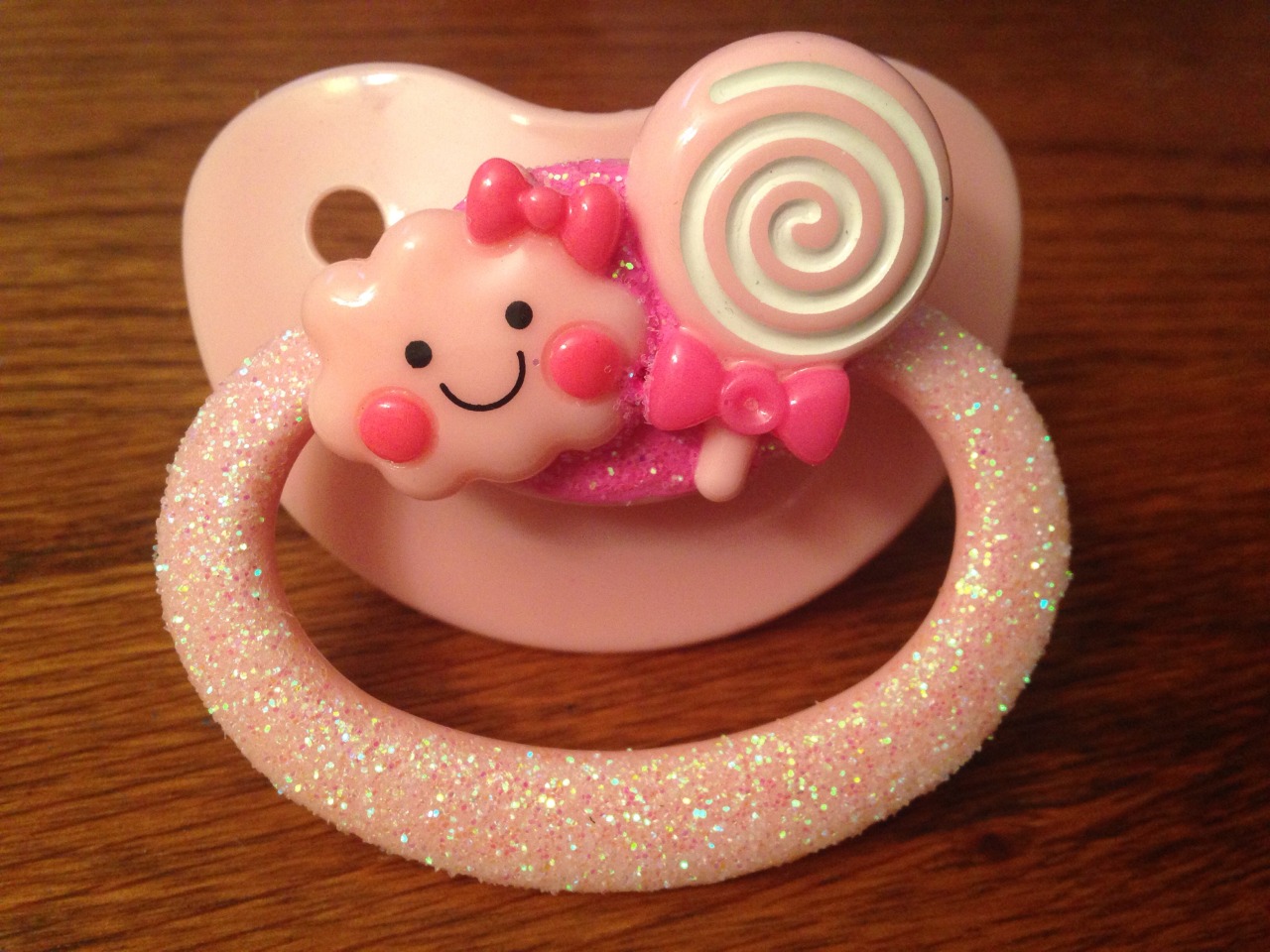 littlebabybigplaypen:  I hope you like these! 🙈🎀  (www.littlebabyBigPlaypen.storenvy.com)