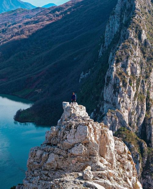When someone tells you to take a hike. Photo:@withvladi • • • • #albaniadiscovered #albania #shqiper
