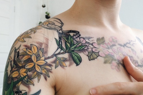 Tattoo status: BUGSRed, straight out of the bandage and a wash off. About 17 &frac12; hours now.