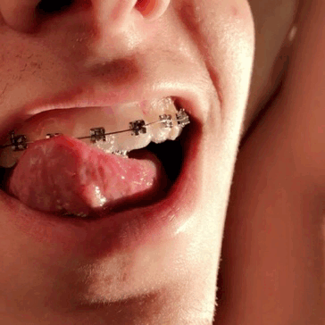 diet-gucci: mouth bound That is hot.