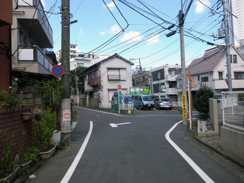 Left. Nobuyoshi Araki, Ryuseki, (Hysteric 1999 no.10)Right. West Shinjuku, Tokyo, August 2020