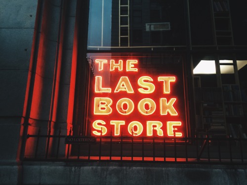 luisapa9: 0ct0bursk-eyes: clitrference: acid-washed-thoughts: onlyemilyacosta:  The Last Bookstore L