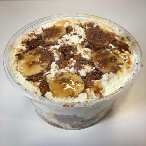 Banoffee Mess from @sweetsdreamsdesserts (at Sweets Dreams Desserts)