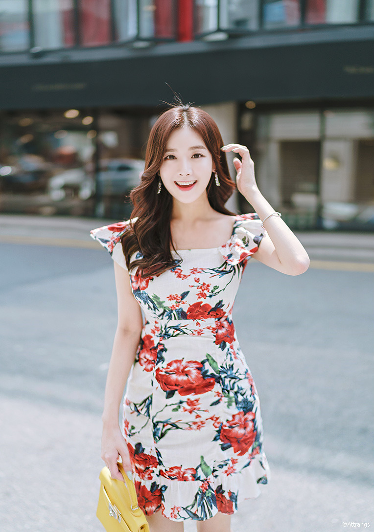 korean-dreams-girls:  Kim Shin Yeong - June 12, 2018 2nd Set