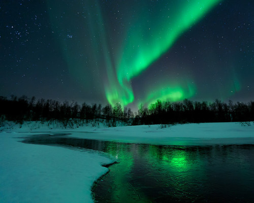radivs:  Aurora over the Icy River   1  |  2  |  3  |  4   by Arild Heitmann