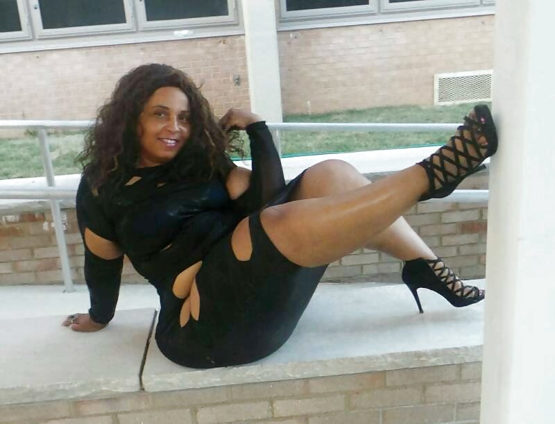 detroit81:  Thick Milf  Sexxxy thick beauty