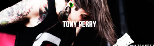 askingaxandria:  3/? fav bands and their members - Pierce The Veil              