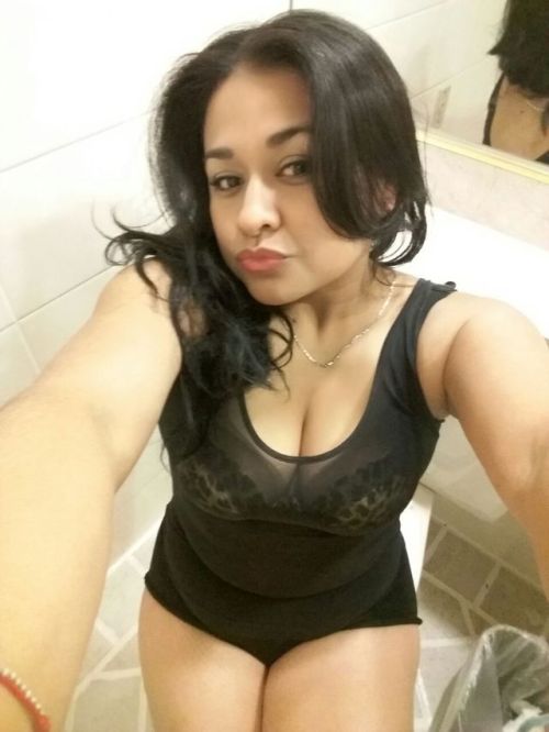 XXX latinashunter:   Thick Busty Phat Booty photo