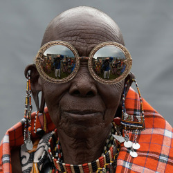 uwilllikemystyle:  Kenyan CoolKaren Walker did the most outstanding campaign of SS14 campaigns. The Visible Collection was…View Post
