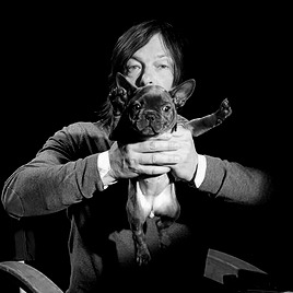 reedusgif:  Norman with the puppy during TRIPLE9 interview