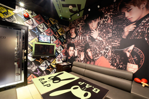 bwun-a4:  why haven’t I seen people talking about the special B.A.P-themed karaoke rooms at Karaoke no Tetsujin 