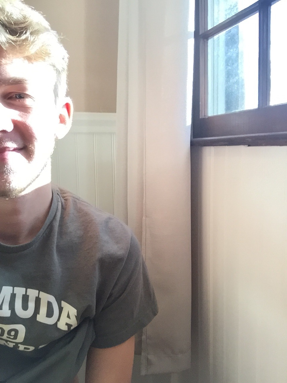 curtainsofawaterfall:  curtainsofawaterfall:  got some nice toilet selfies here featuring