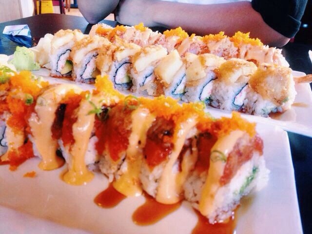 idreamofsushi:  Happy Hour Sushi by misohappi