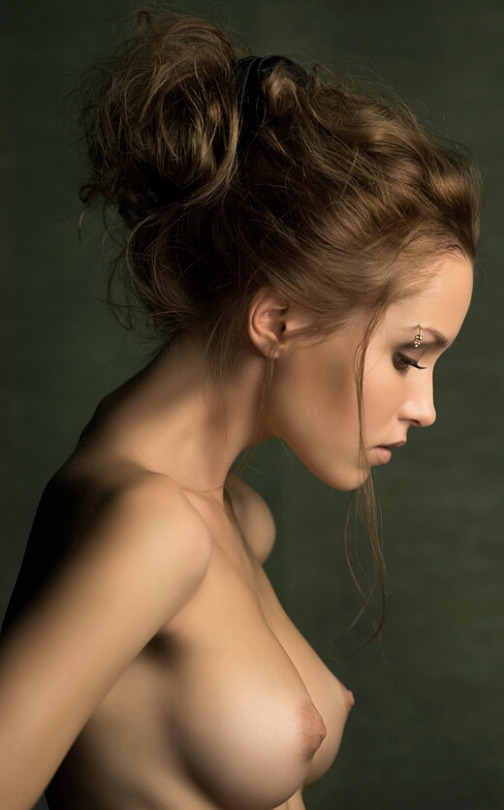 eroticvisualart:    Erotic Visual Art - updated every hour!   