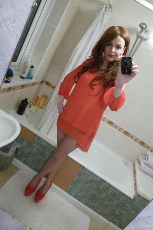lucy-cd:  Pictures  Looking beautiful, love the heels <3