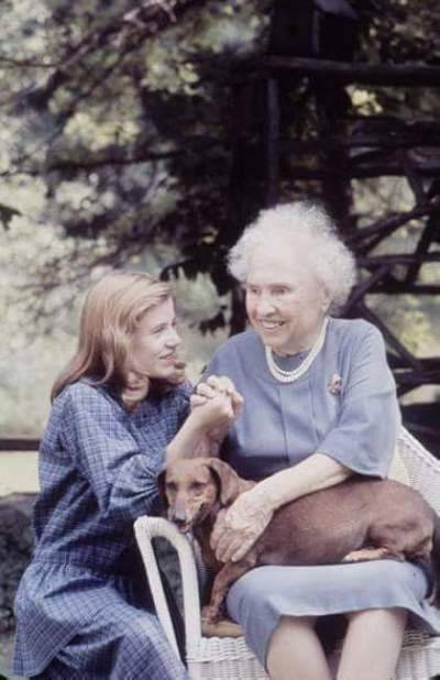 wehadfacesthen: Patty Duke meeting with Helen Keller during the filming of The Miracle Worker in 196