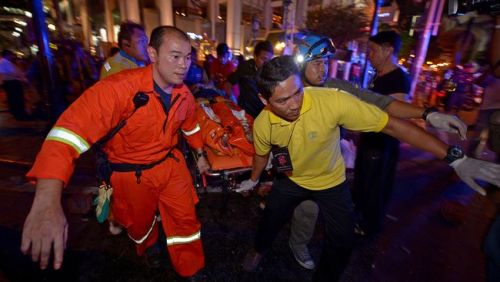 Bangkok, August 17, 2015 by the after  to a bomb exploded near the biggest shopping mall, Central World and the Hindu temple Erawan died 27 people and over 120 injured. Some of Whom have lost limbs. Several foreign nationals should be among those killed.