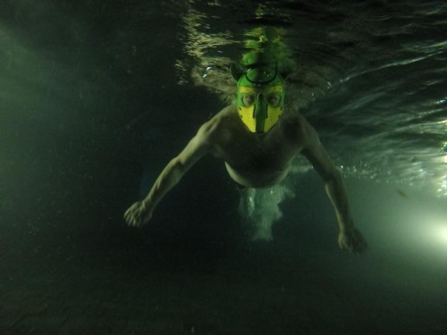 Night time aqua pup. :) love how the custom @mrsleather neo hood is so robust in the water but also looks fucking amazing. http://glink.me/customneo